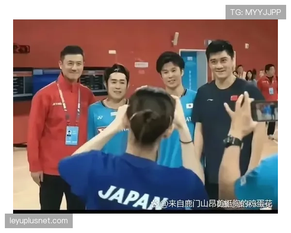 傅海峰居然把客厅改成训练场，邻居都懵了！