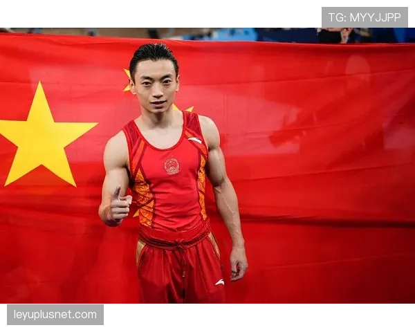 邹敬园这训练强度,一天四练还啃鸡胸肉,真不怕把自己练成铁块? 邹敬园这训练强度,一天四练还啃鸡胸肉,真不怕把自己练成铁块?